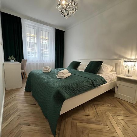 Apartamenty W Centrum Bialegostoku Z Parkingiem W Garazu Podziemnym Белосток Экстерьер фото
