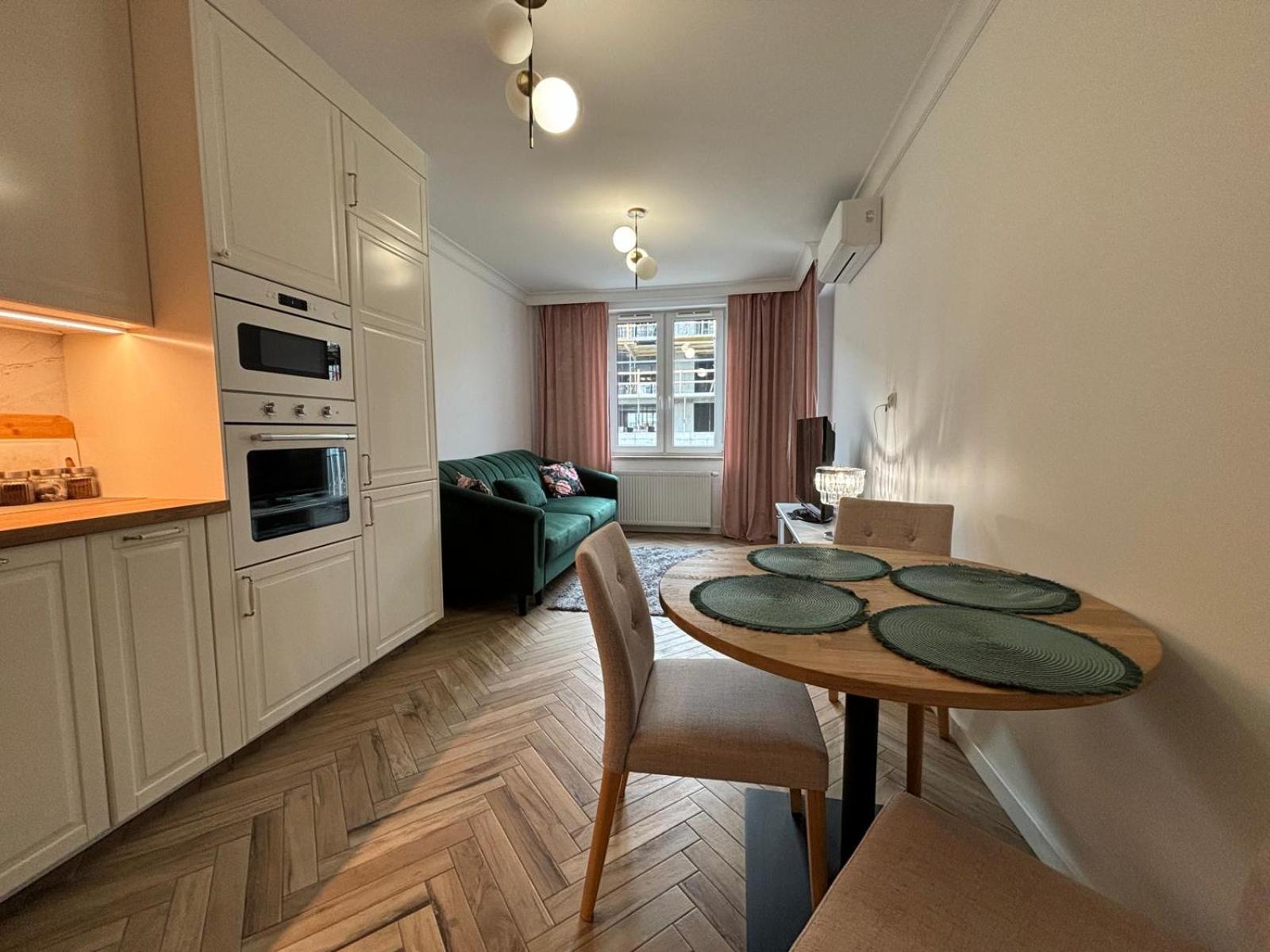 Apartamenty W Centrum Bialegostoku Z Parkingiem W Garazu Podziemnym Белосток Экстерьер фото